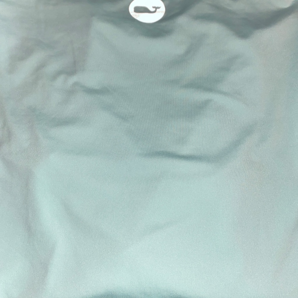 Vineyard Vines Rash Guard - Picture 3 of 3